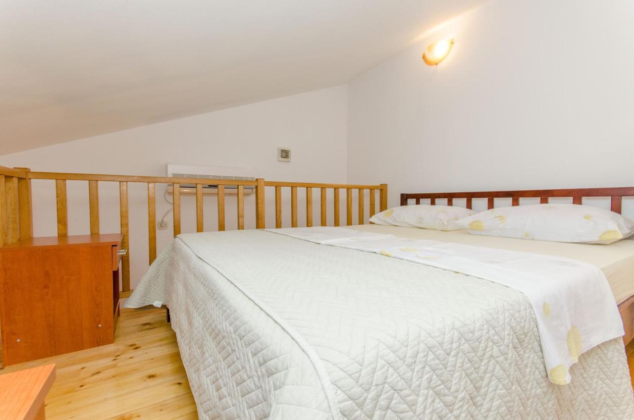 Knezovicapartments Zivogosce Bagian luar foto