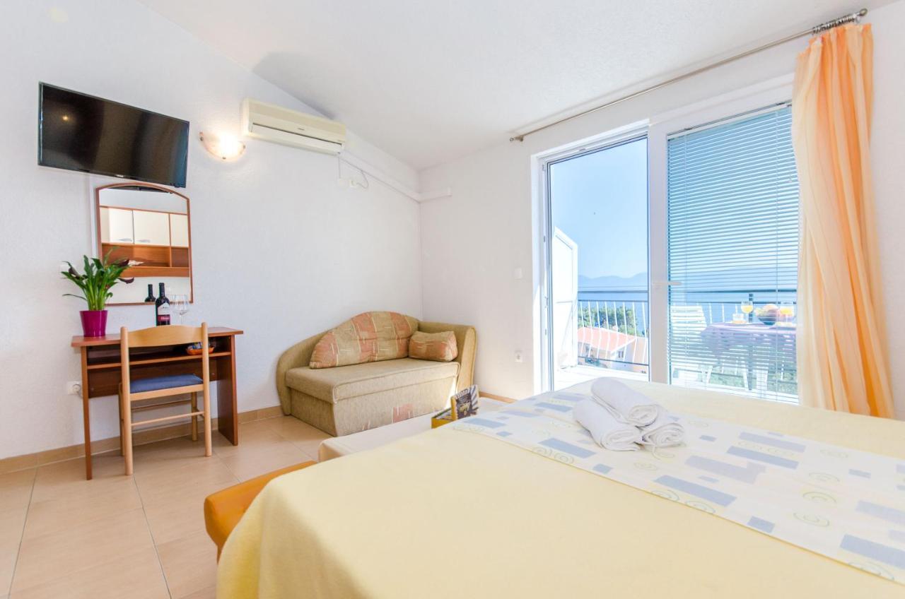 Knezovicapartments Zivogosce Bagian luar foto