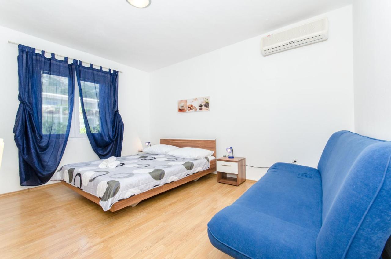 Knezovicapartments Zivogosce Bagian luar foto