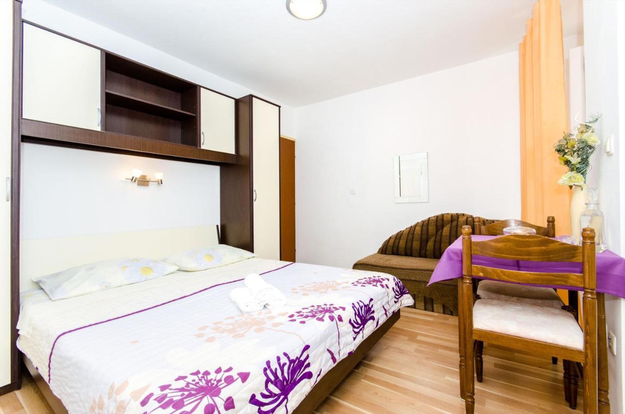 Knezovicapartments Zivogosce Bagian luar foto