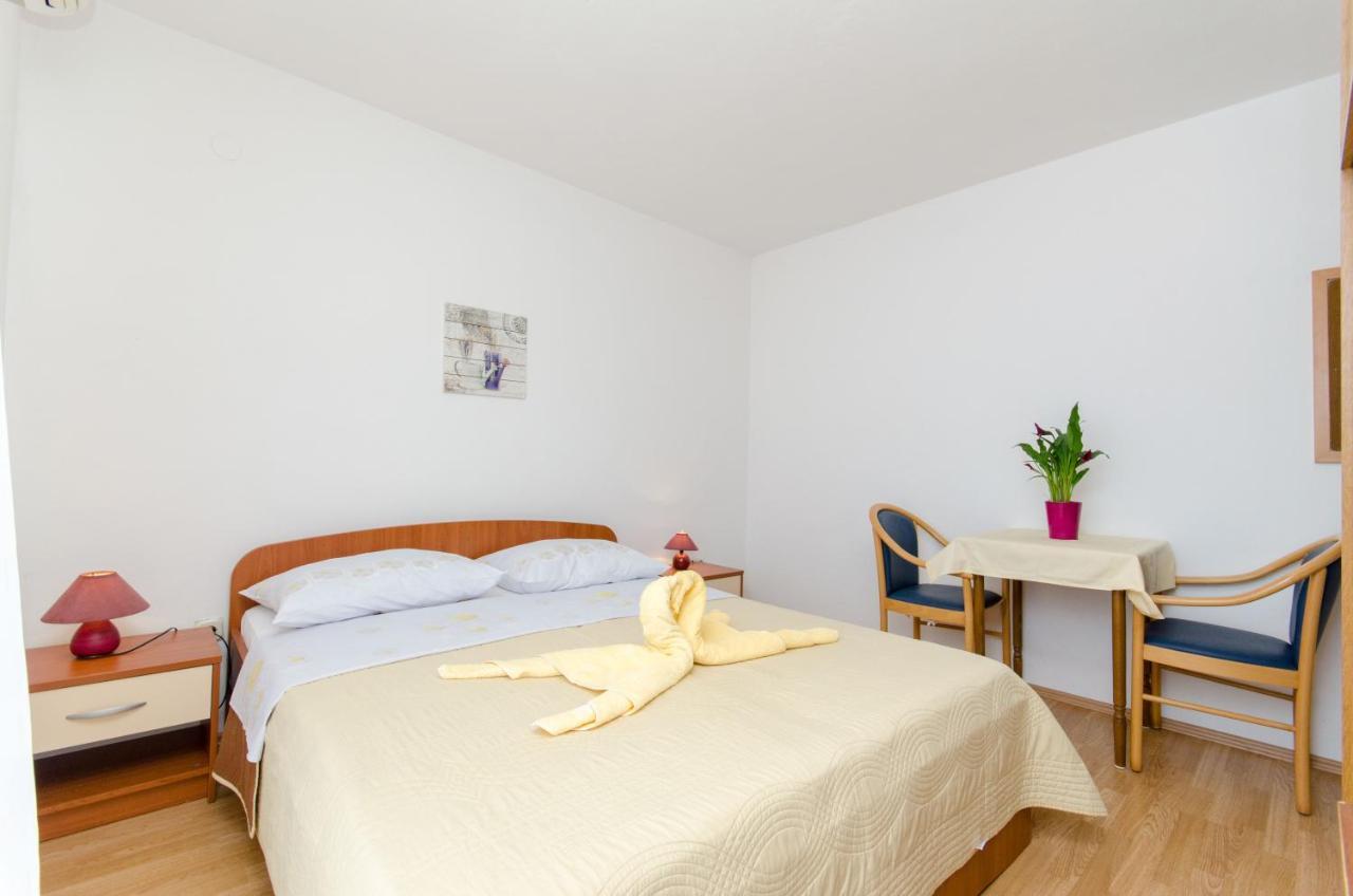 Knezovicapartments Zivogosce Bagian luar foto