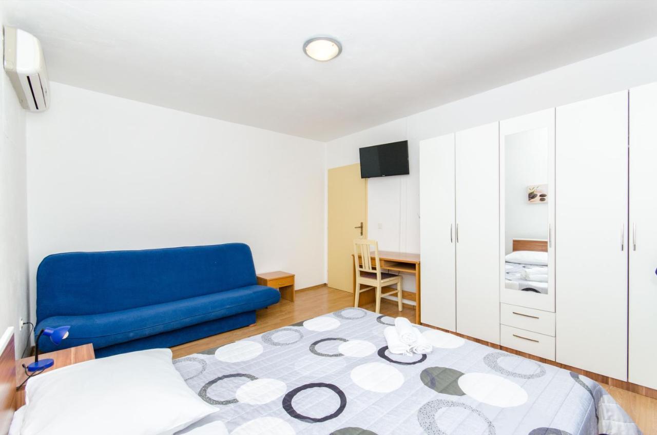 Knezovicapartments Zivogosce Bagian luar foto