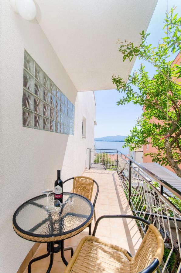 Knezovicapartments Zivogosce Bagian luar foto
