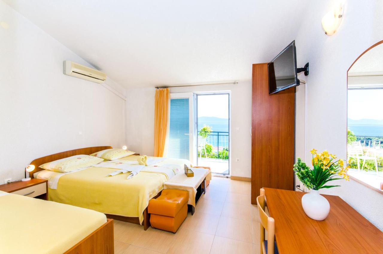 Knezovicapartments Zivogosce Bagian luar foto