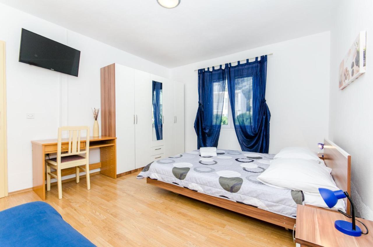 Knezovicapartments Zivogosce Bagian luar foto