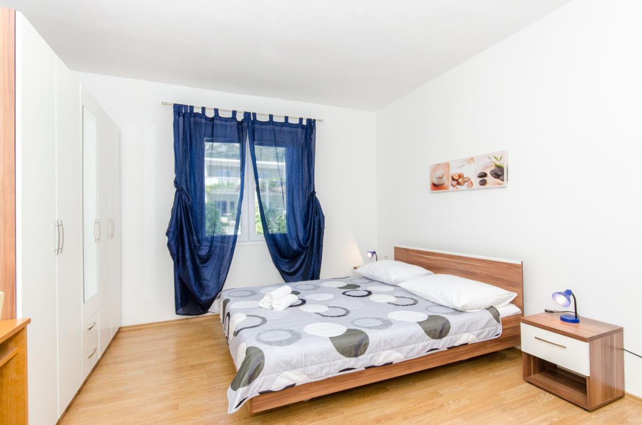 Knezovicapartments Zivogosce Bagian luar foto