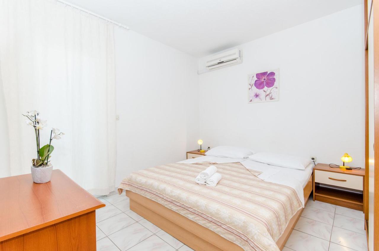 Knezovicapartments Zivogosce Bagian luar foto