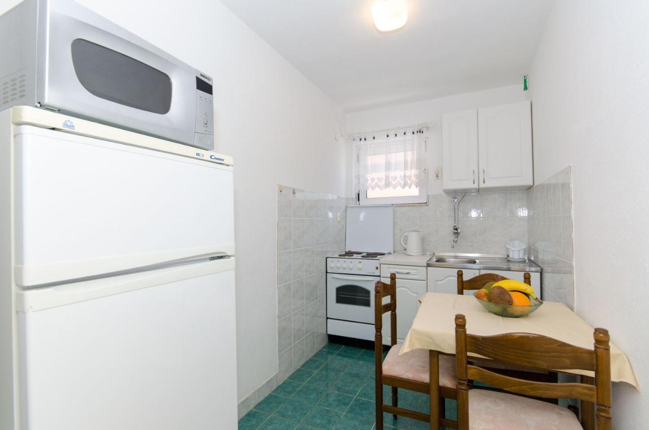 Knezovicapartments Zivogosce Bagian luar foto