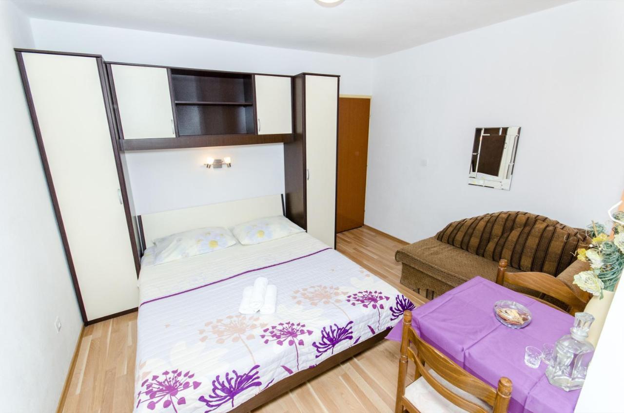 Knezovicapartments Zivogosce Bagian luar foto